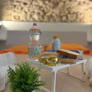https://la-casetta-di-domenico.sicilyhotelsitaly.net